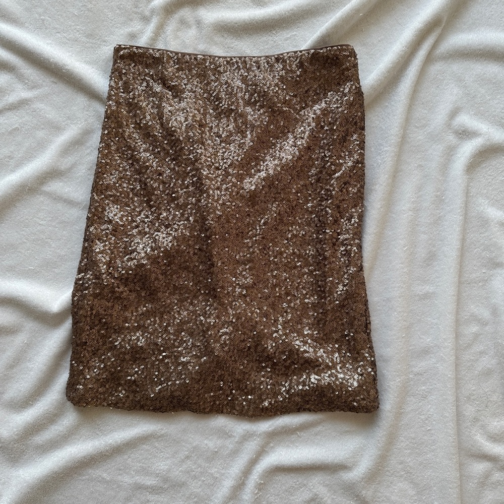 Ann Taylor Sequined MIDI pencil skirt gold color size 4P wore once